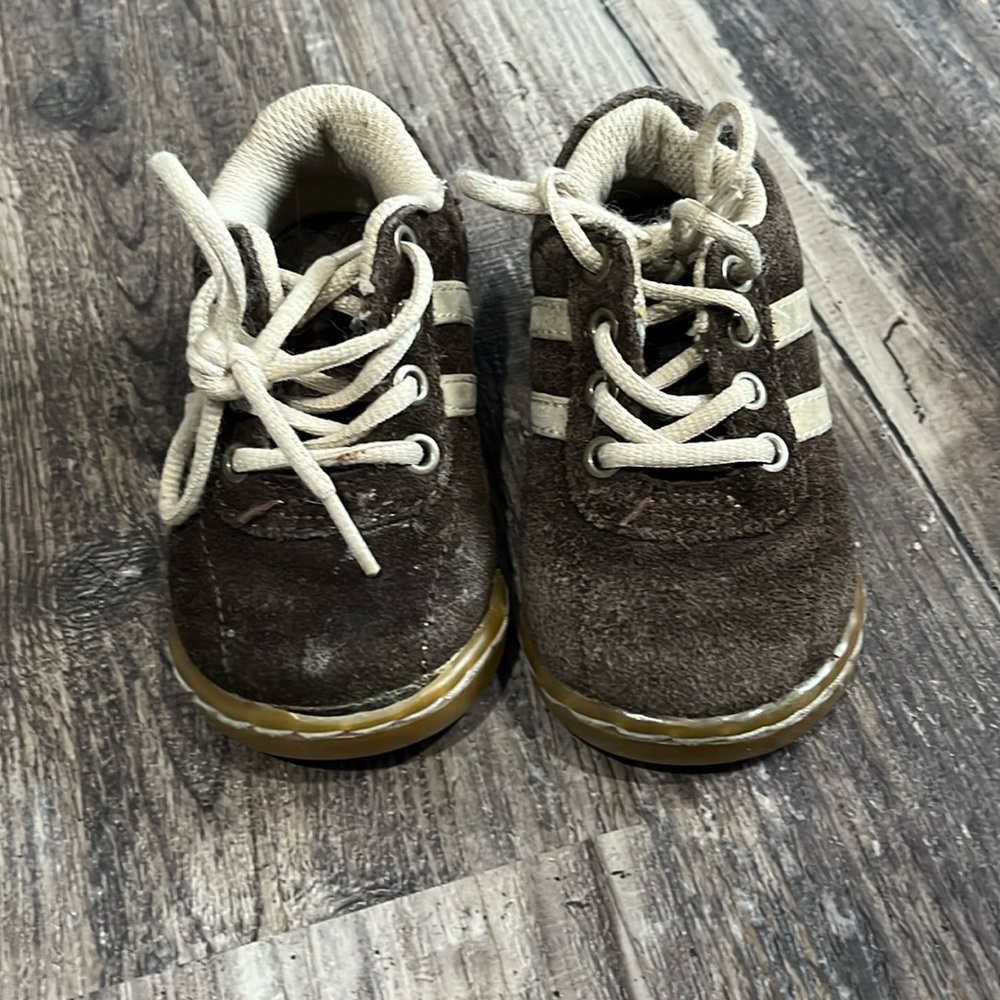 Boys size 4